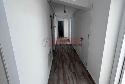 Apartament cu 3 camere în Apărătorii Patriei - 12