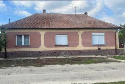 Casă cu 3 camere în Central - 1