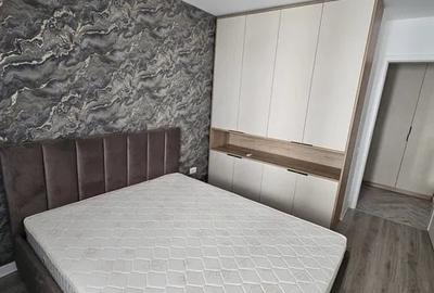 Apartament cu 2 camere semidecomandat, mobilat în Apărătorii Patriei