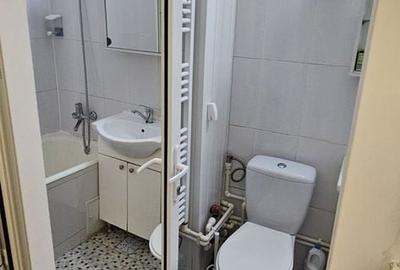 Garsonieră decomandată în Canta