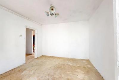 Apartament cu 4 camere decomandat în Rahova - 4