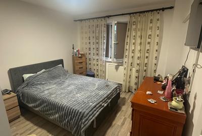 Apartament cu 2 camere decomandat în Km 4-5