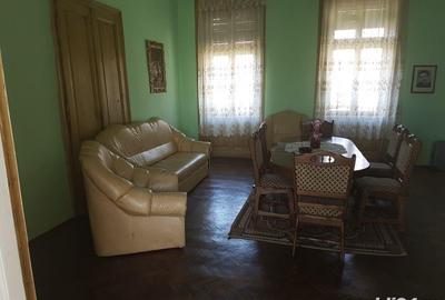 Casă cu 4 camere cu Teren 1217 Mp în Făget - 1
