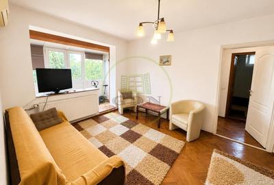 Apartament cu 2 camere semidecomandat, mobilat în Pajura