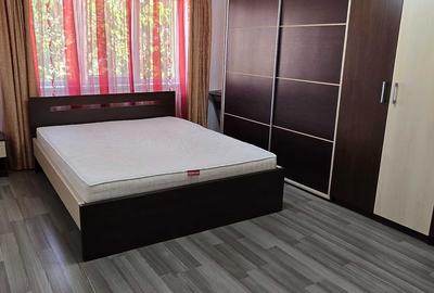 Apartament cu 2 camere decomandat în Exterior Vest