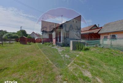 Casă cu 4 camere decomandat cu Teren 2732 Mp în Câmpulung la Tisa - 1