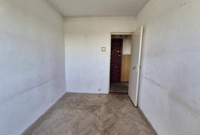 Apartament cu 3 camere semidecomandat în Km 4-5 - 5