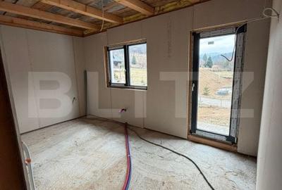 Casă cu 7 camere cu Teren 950 Mp în Central - 7