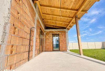 Casă cu 4 camere cu Teren 541 Mp în Săcălaz