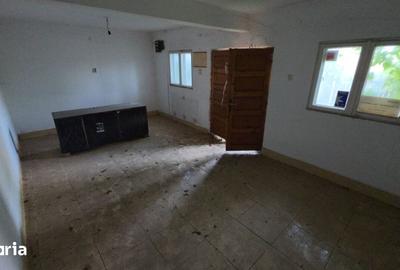 Casă cu 6 camere cu Teren 1444 Mp în Central - 8