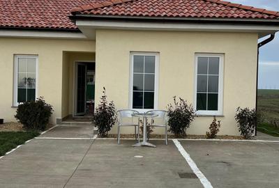 Duplex cu 4 camere cu Teren 400 Mp în Cornești - 1