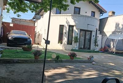 Casă cu 3 camere în Exterior Vest