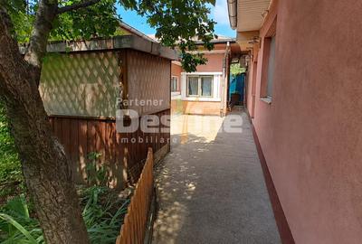 Casă individuală cu 4 camere cu Canalizare în Central - 3
