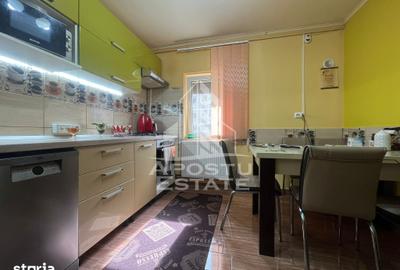 Apartament cu 3 camere decomandat în Confecții