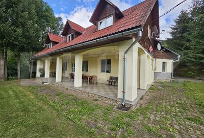 Hotel/Pensiune, de 223 mp, în Botești (Câmpeni)
