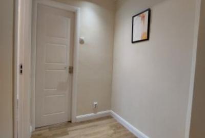 Apartament cu 2 camere decomandat în P-ța Victoriei - 3