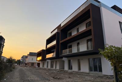 Apartament cu 2 camere decomandat în Theodor Pallady