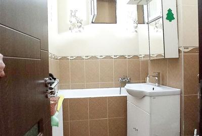 Apartament cu 2 camere semidecomandat în Burdea