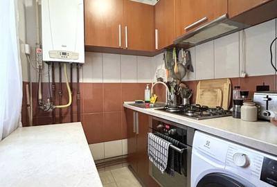 Apartament cu 3 camere semidecomandat, mobilat în P-ța Doina - 5