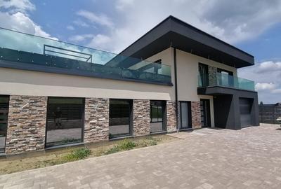 Casă cu 5 camere cu Piscina în Cisnădie