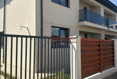 Casă cu 3 camere cu Teren 243 Mp în Central