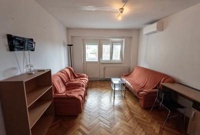 Garsonieră decomandată în Complex Studențesc - 2