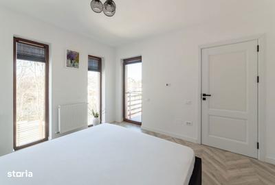 Casă cu 4 camere cu Teren 337 Mp în Bradu - 4