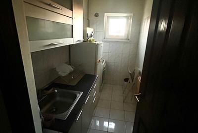 Apartament cu 2 camere decomandat în Titan