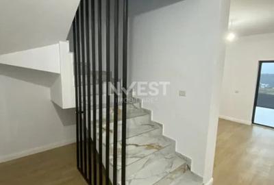Casă cu 4 camere cu Teren 410 Mp în Valea Adâncă