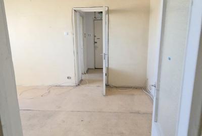 Apartament cu 2 camere semidecomandat în Colentina