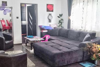 Casă cu 3 camere cu Teren 500 Mp în Central