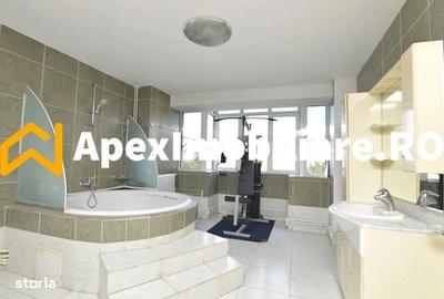 Apartament cu 3 camere semidecomandat în Unirii