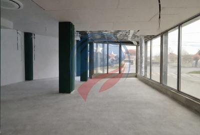 Spațiu comercial, de 187 mp, în Est