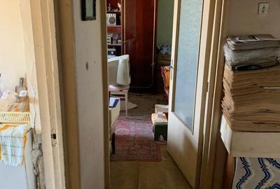 Apartament cu 3 camere decomandat în Rahova