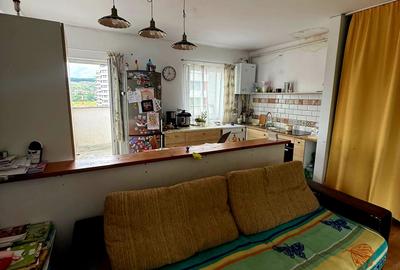 Apartament cu 3 camere semidecomandat, mobilat în Mănăștur