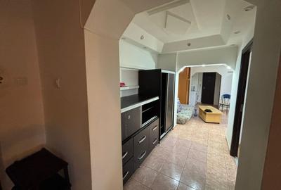 Apartament cu 3 camere semidecomandat, mobilat în Brâncoveanu
