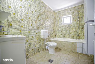 Apartament cu 3 camere decomandat în 23 August - 2