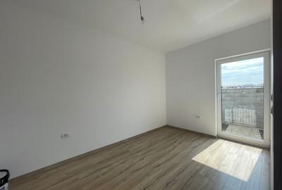 Duplex cu 4 camere cu Canalizare în Moșnița Nouă - 6