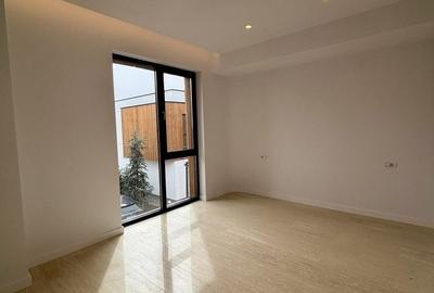 Casă cu 4 camere cu Teren 406 Mp în Corbeanca