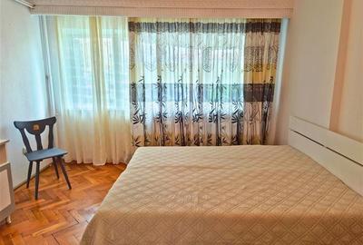 Apartament cu 3 camere decomandat în 1 Mai