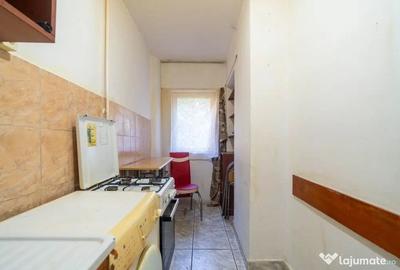 Garsonieră decomandată în UTA