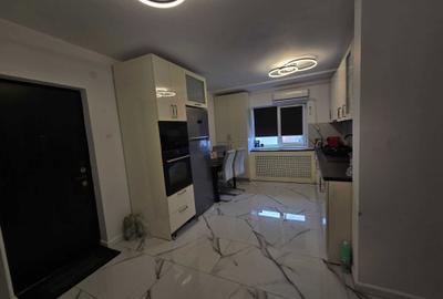 Apartament cu 3 camere decomandat în Central - 1