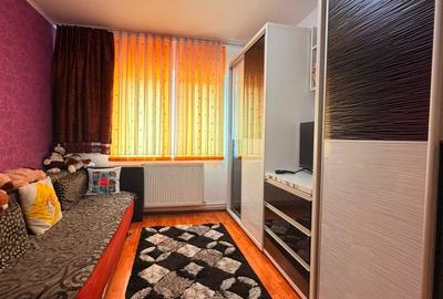 Apartament cu 3 camere decomandat în Astra - 4