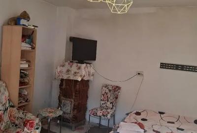 Casă cu 3 camere cu Teren 145 Mp în Străulești