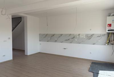 Duplex cu 4 camere cu Canalizare în Moșnița Veche - 12