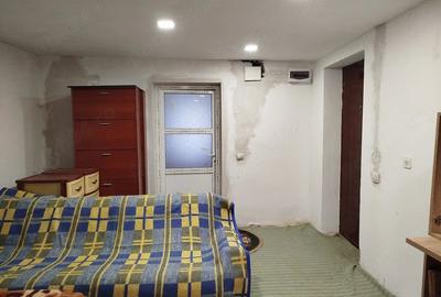 Casă cu 3 camere cu Teren 457 Mp în Central - 1