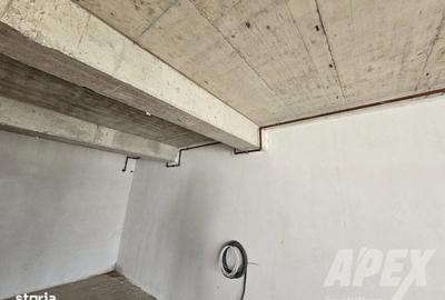 Spațiu comercial, de 95 mp, în Central - 3