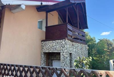 Casă cu 4 camere în Bârnova