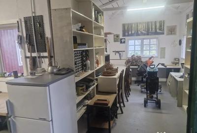 Casă cu 7 camere cu Teren 7250 Mp în Central - 3