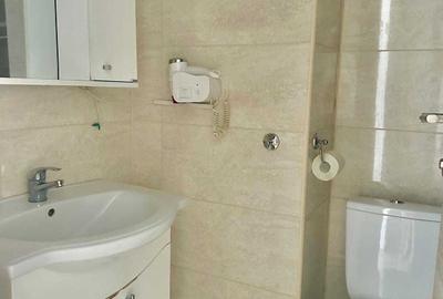 Apartament cu 3 camere decomandat în Nord